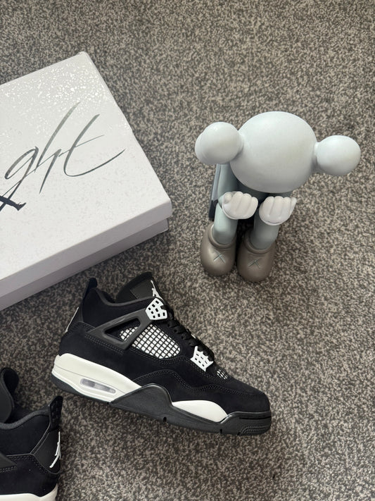 AIR JORDAN 4 WHITE THUNDER