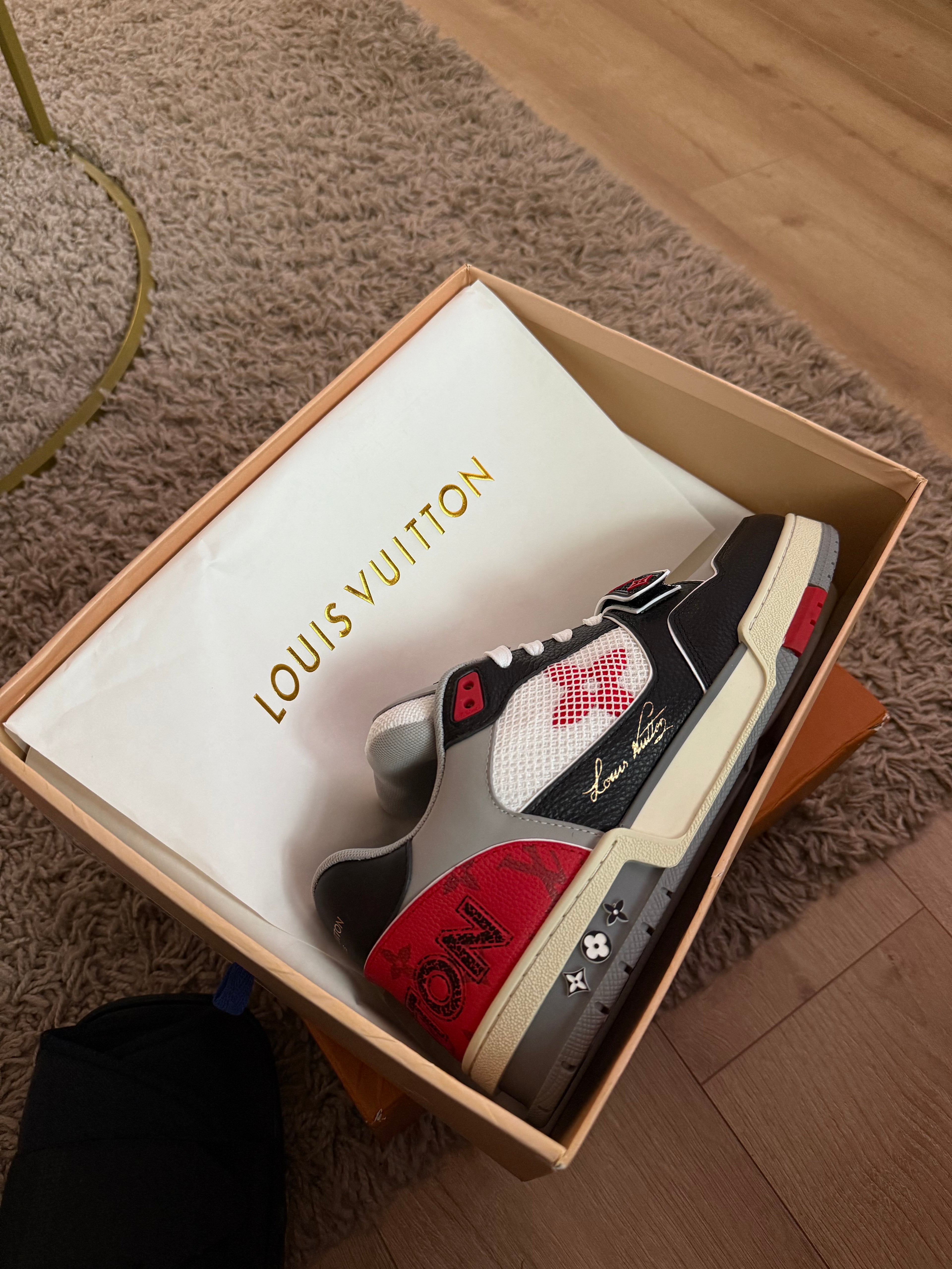 LV TRAINER RED GREY BLACK