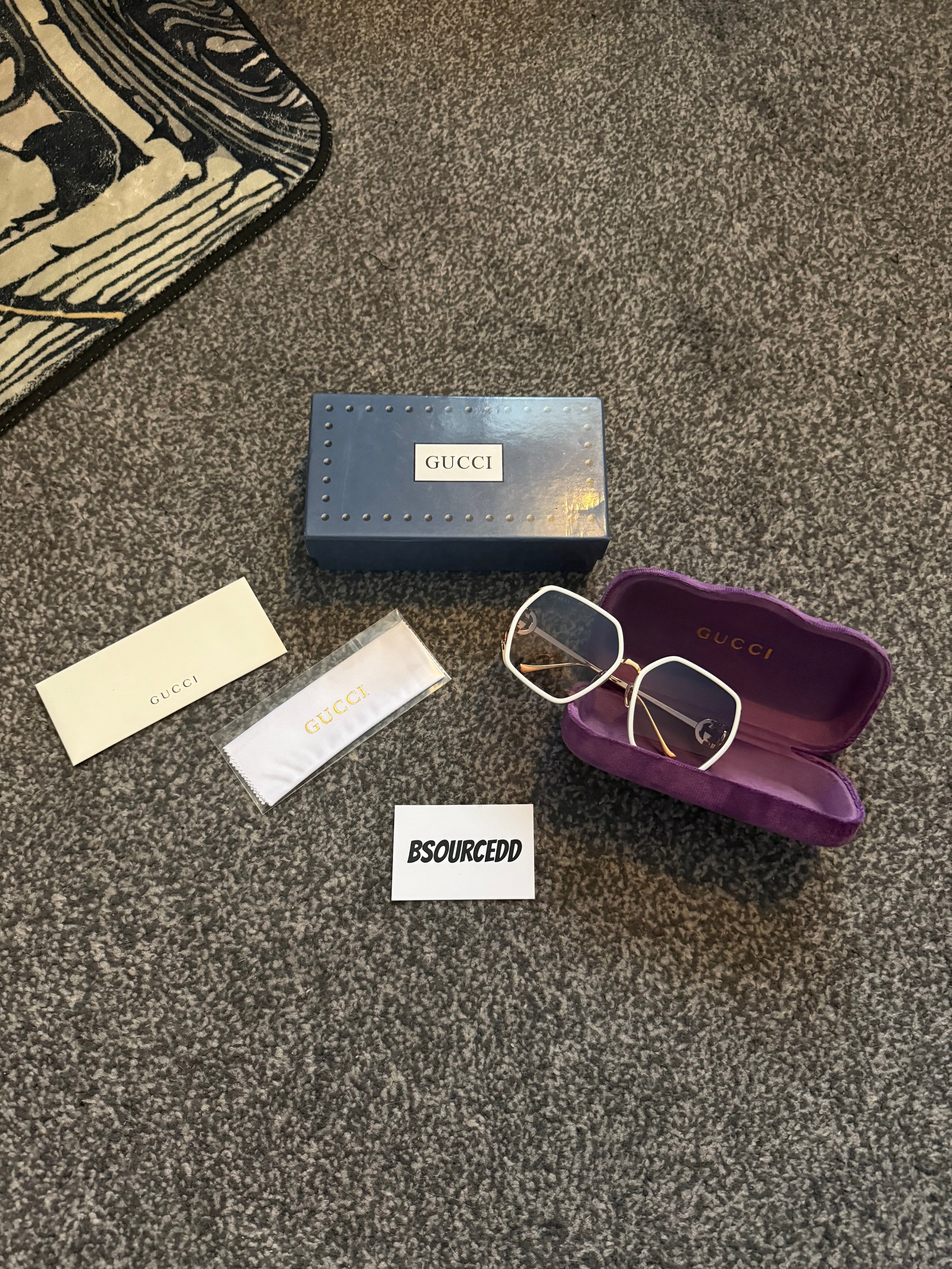 LADIES GUCCI GLASSES