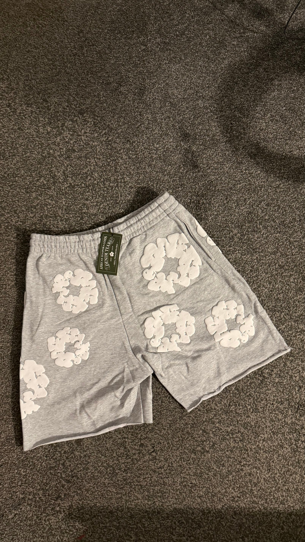 DENIM TEARS SHORTS GREY