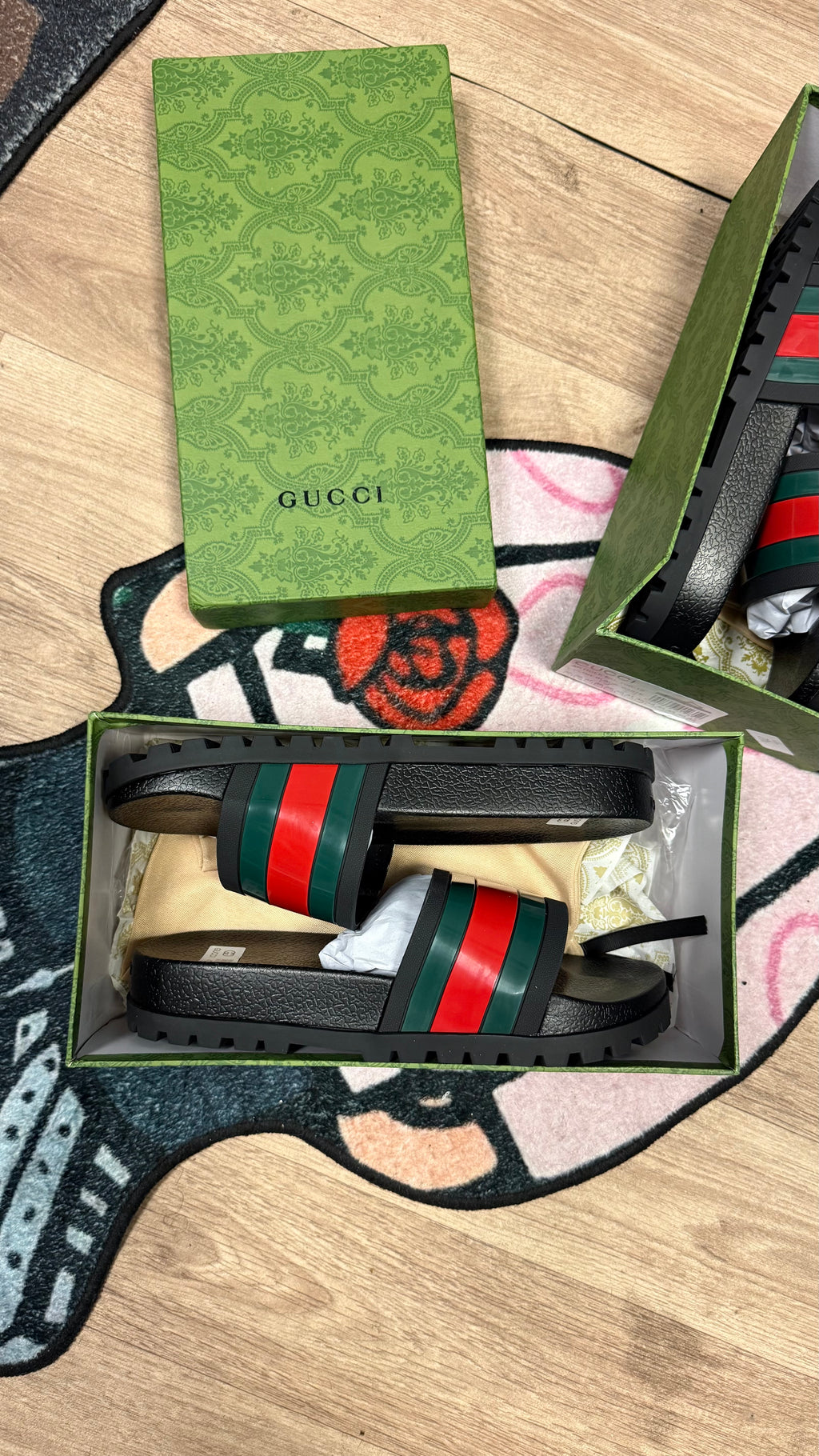 GUCCI SLIDES