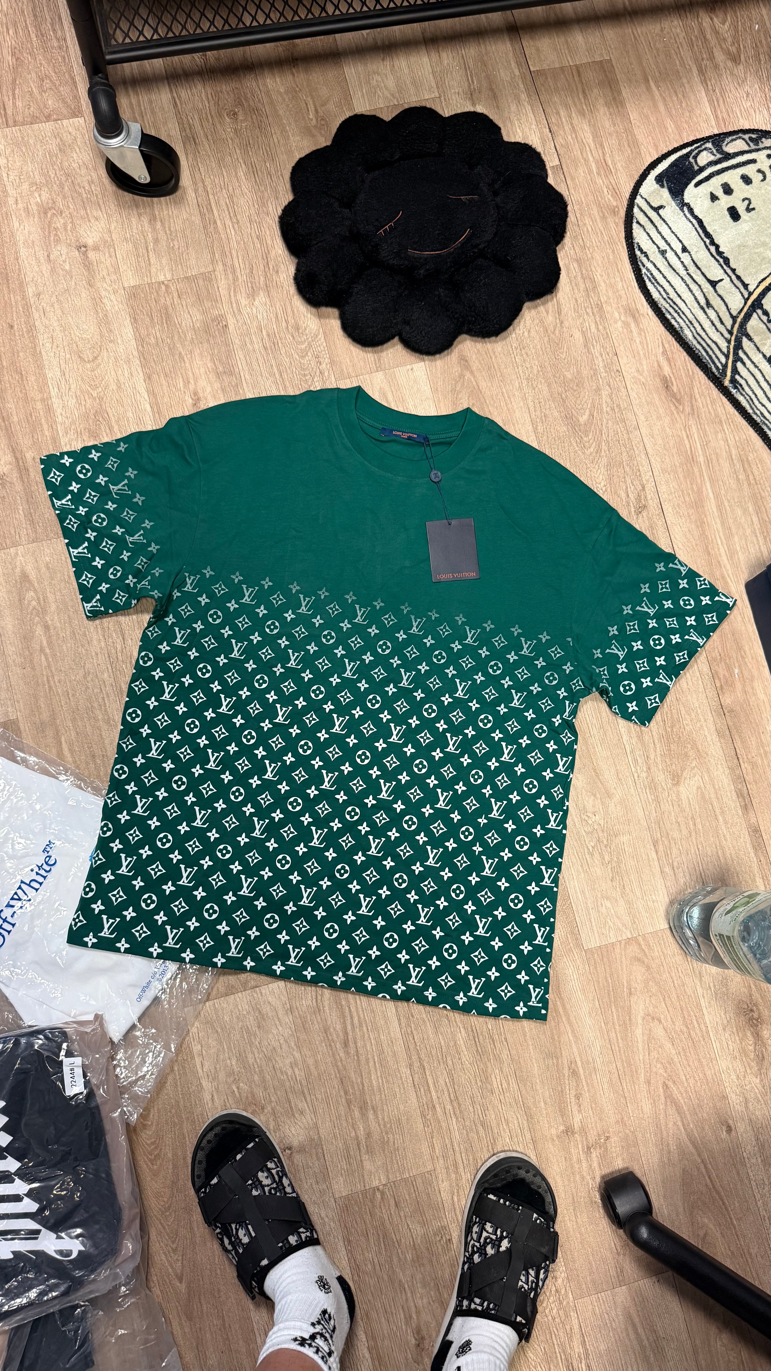 LV TEE