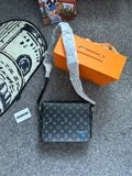 LV MESSENGER BAG