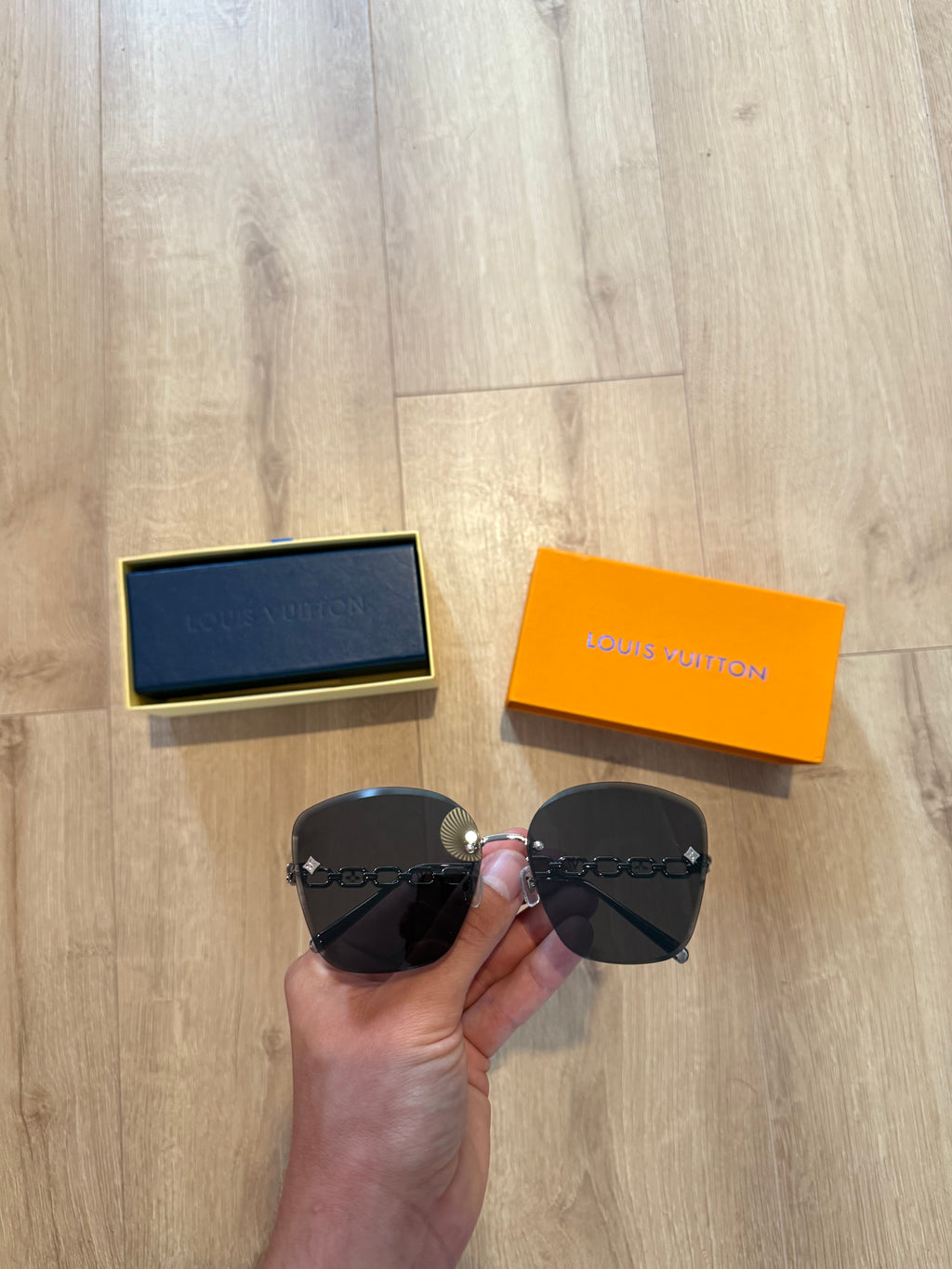 LADIES LV GLASSES