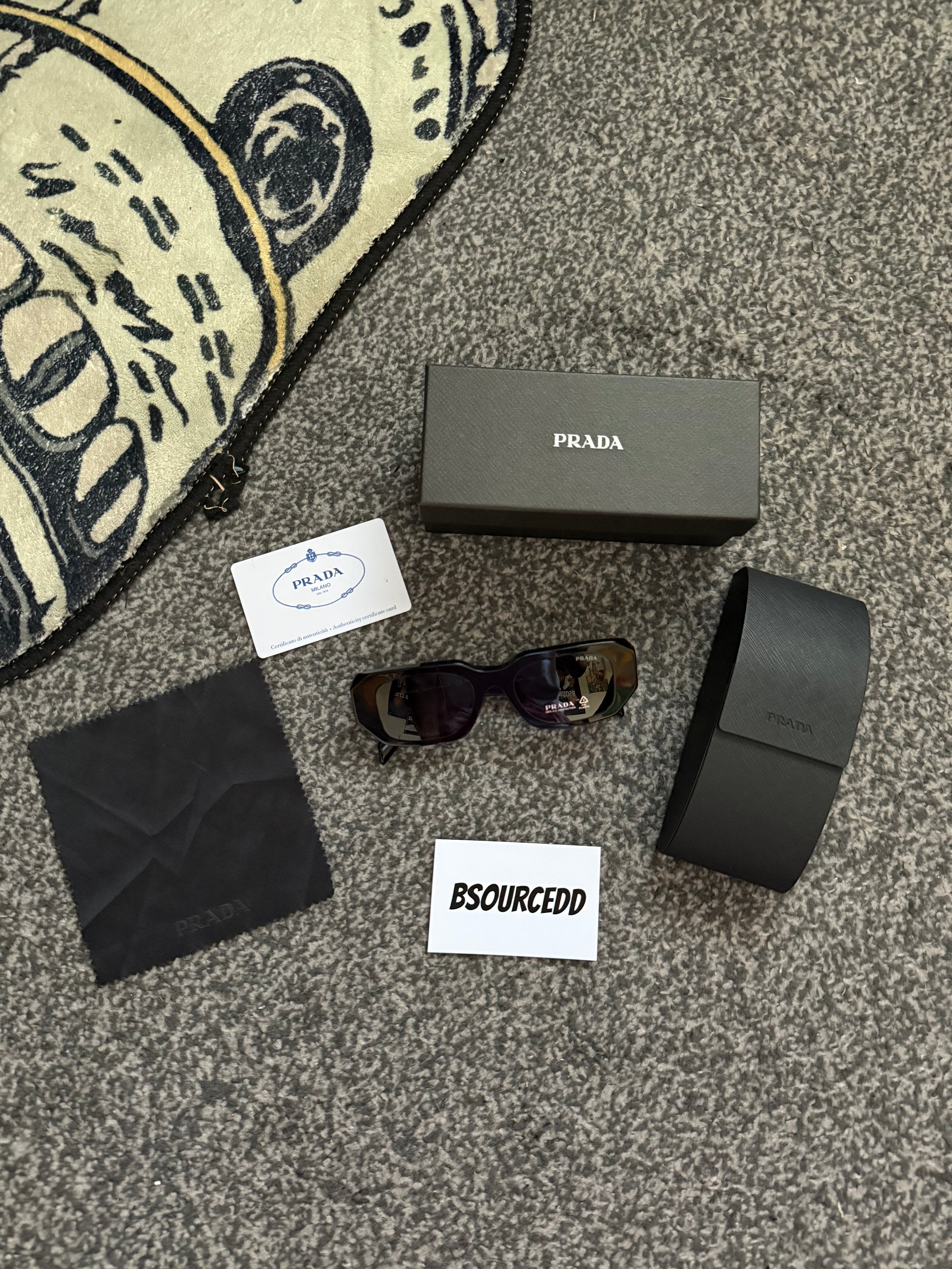 PRADA GLASSES