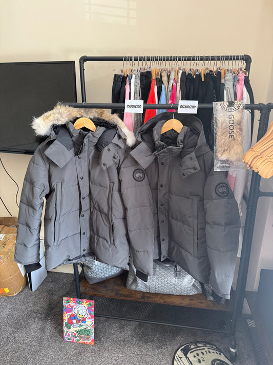 CANADA GOOSE GREY BLACK BADGE