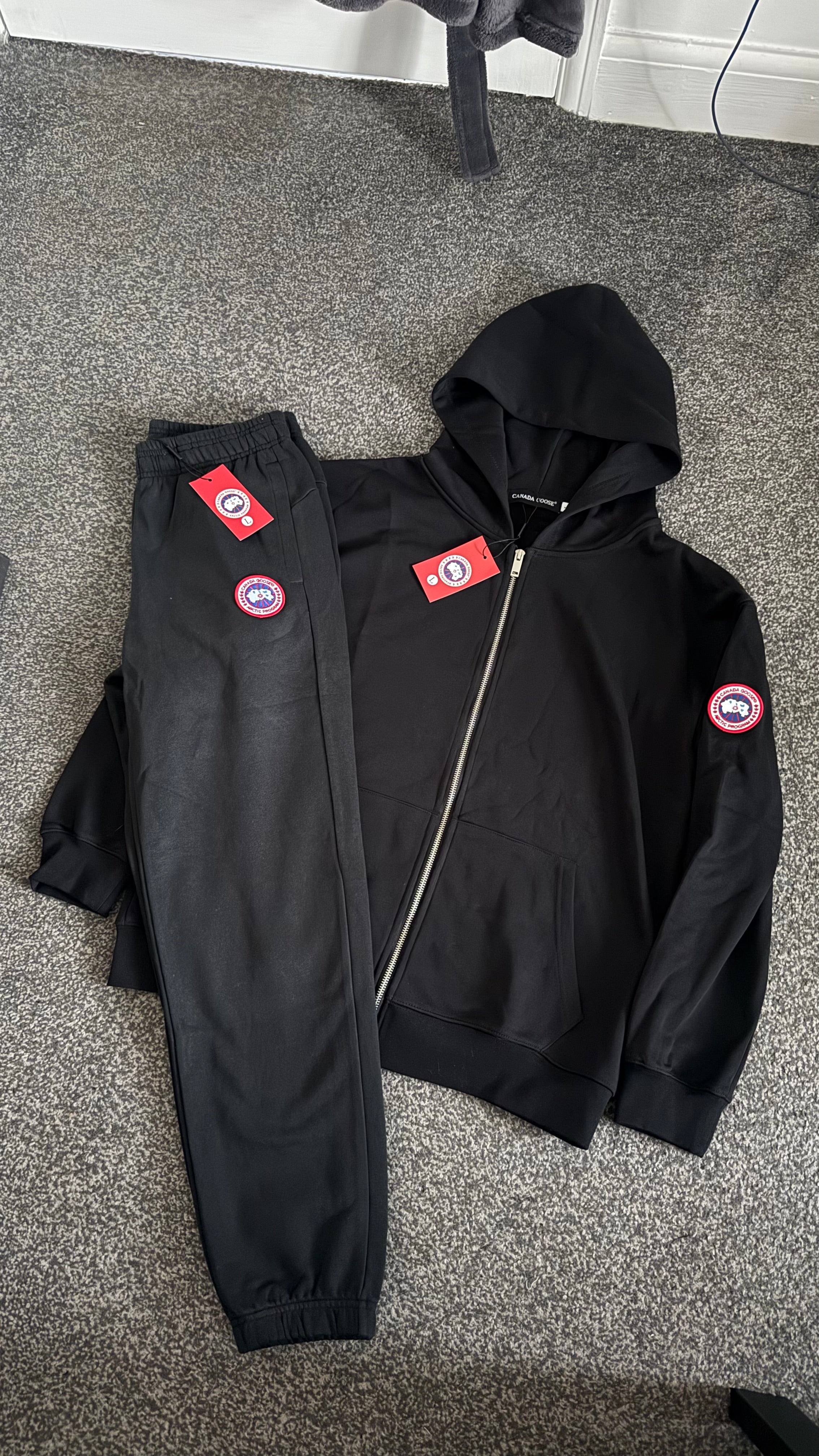 CANADA GOOSE TRACKSUIT