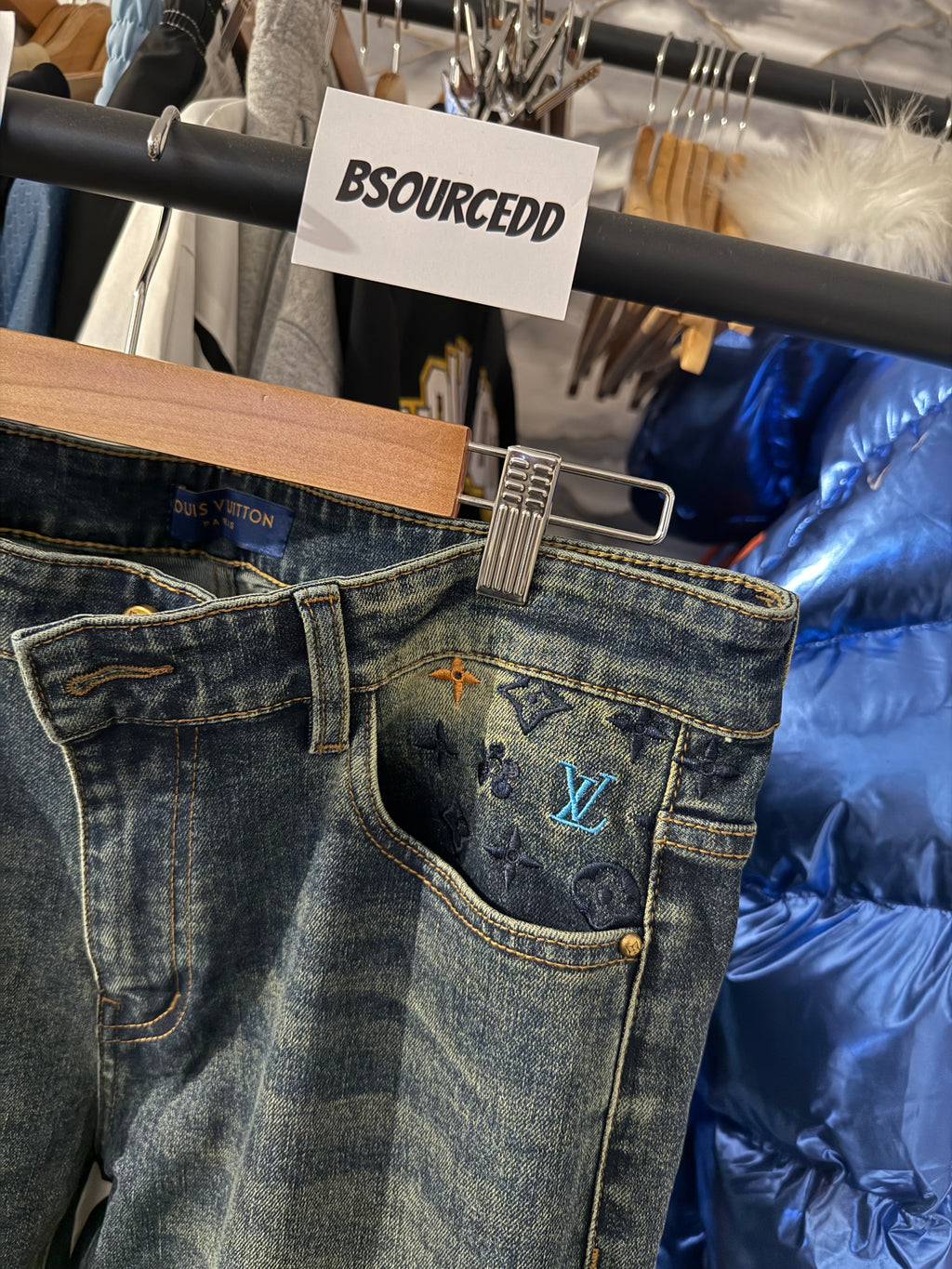 LV JEANS