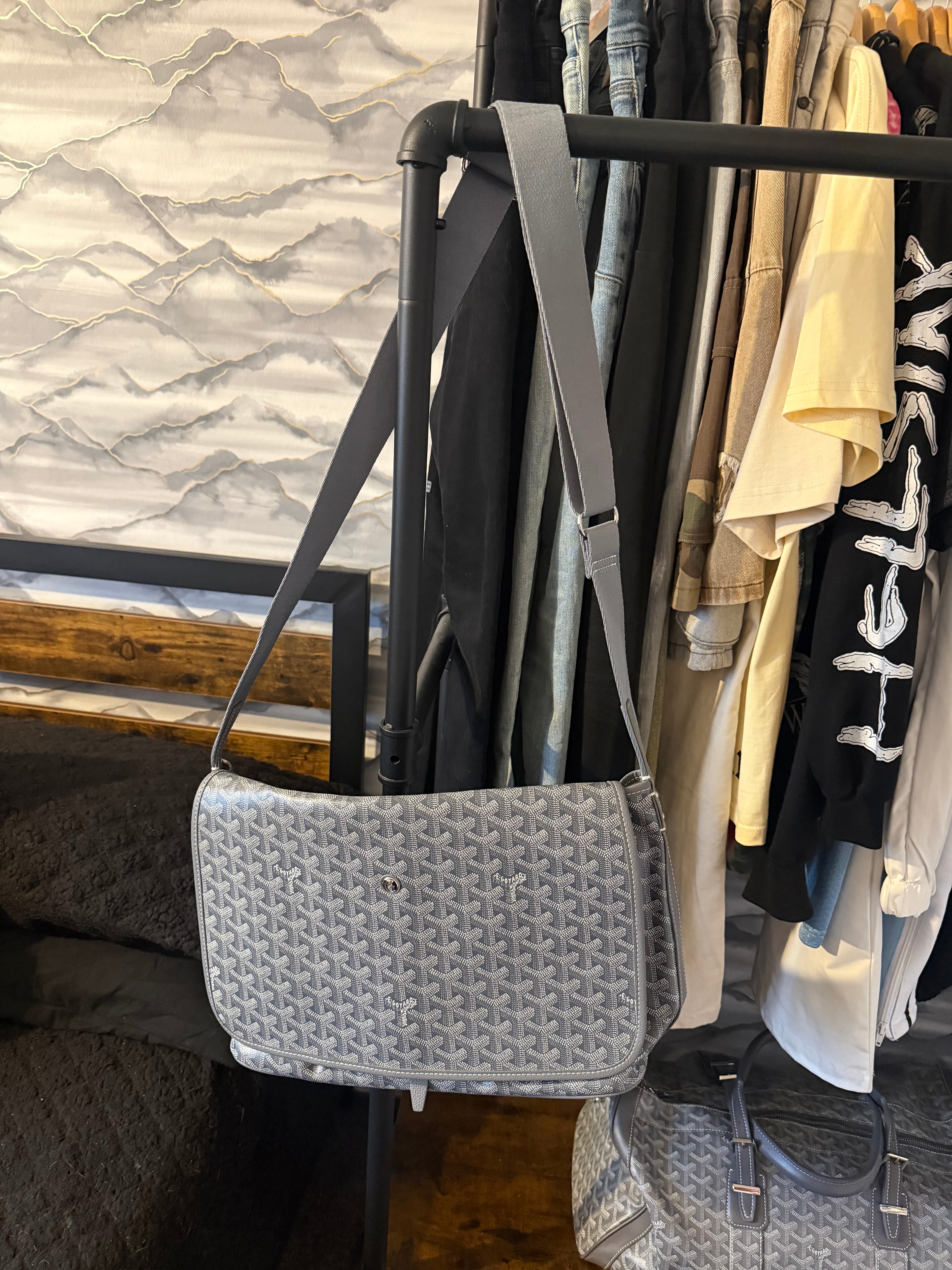 GOYARD CAPETIEN MM GREY MESSENGER BAG