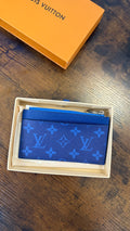 LV CARDHOLDER