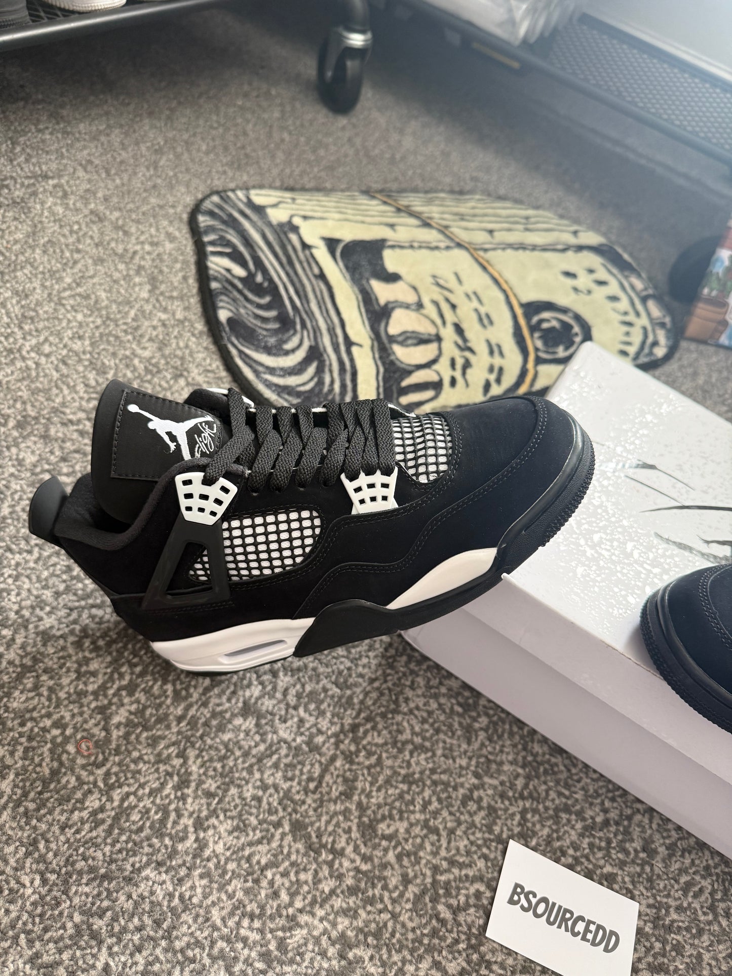 AIR JORDAN 4 WHITE THUNDER