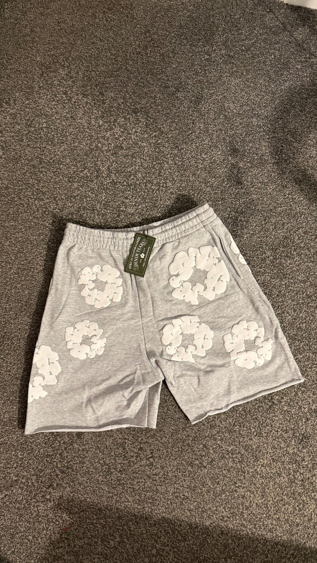 DENIM TEARS SHORTS GREY