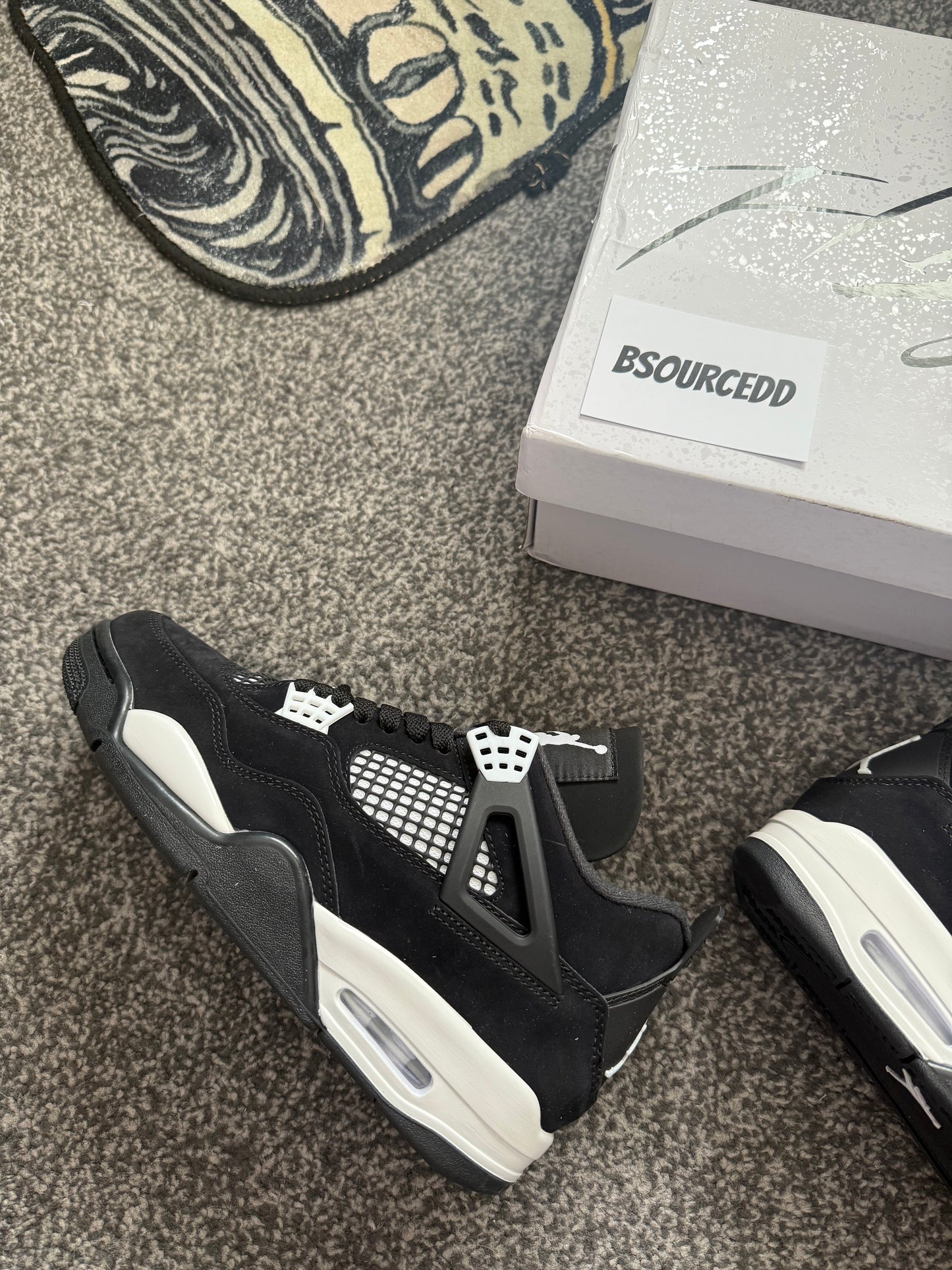 AIR JORDAN 4 WHITE THUNDER