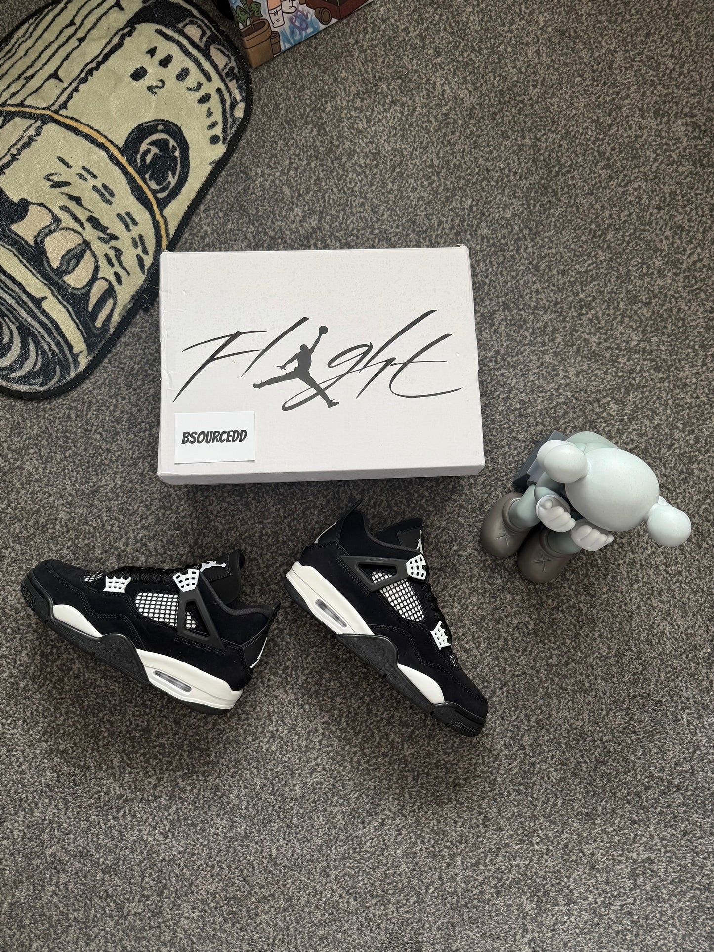 AIR JORDAN 4 WHITE THUNDER