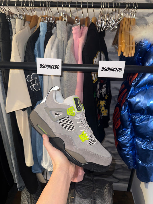AIR JORDAN 4 NEON