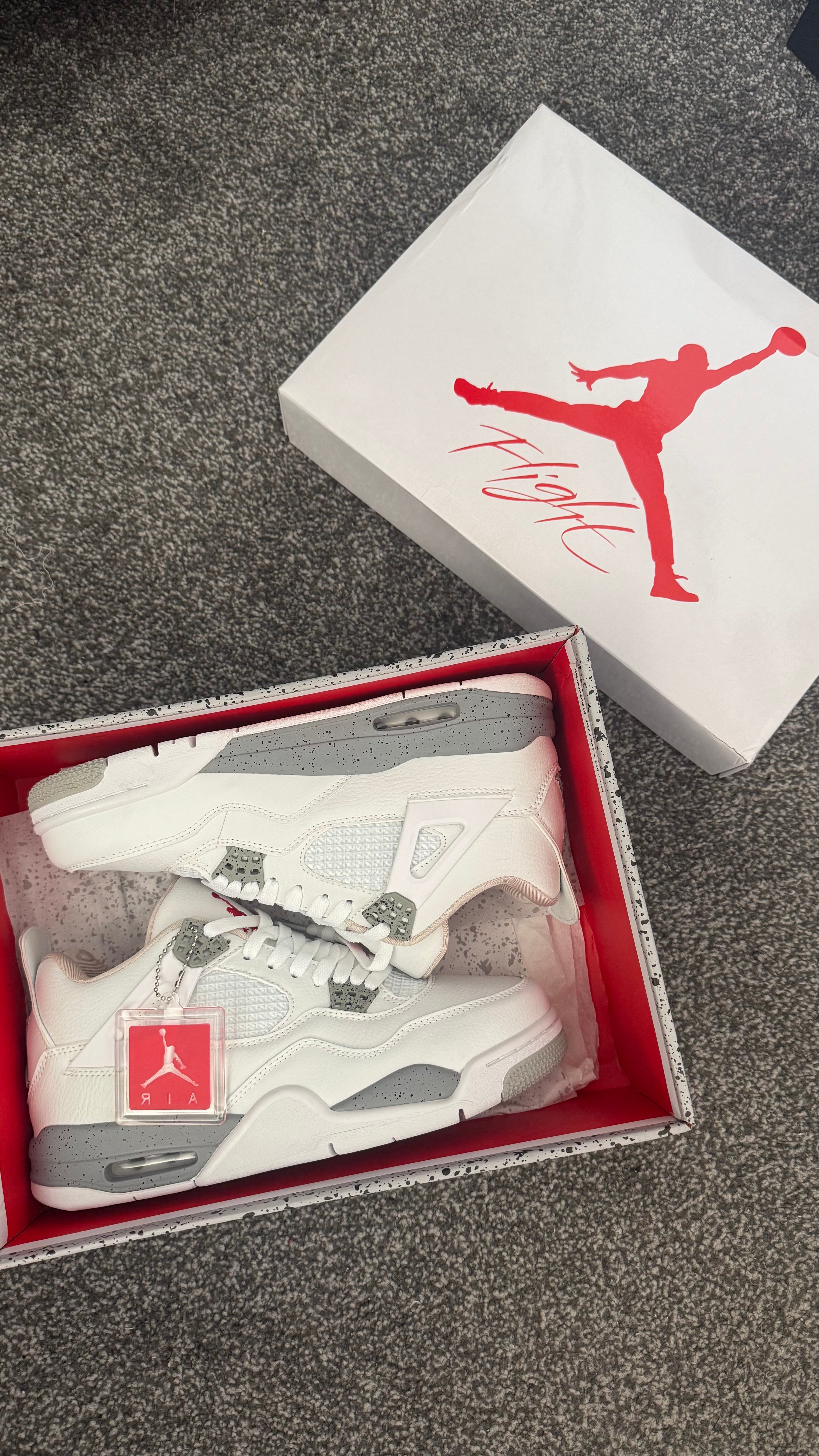 AIR JORDAN 4 RETRO ‘WHITE OREO’