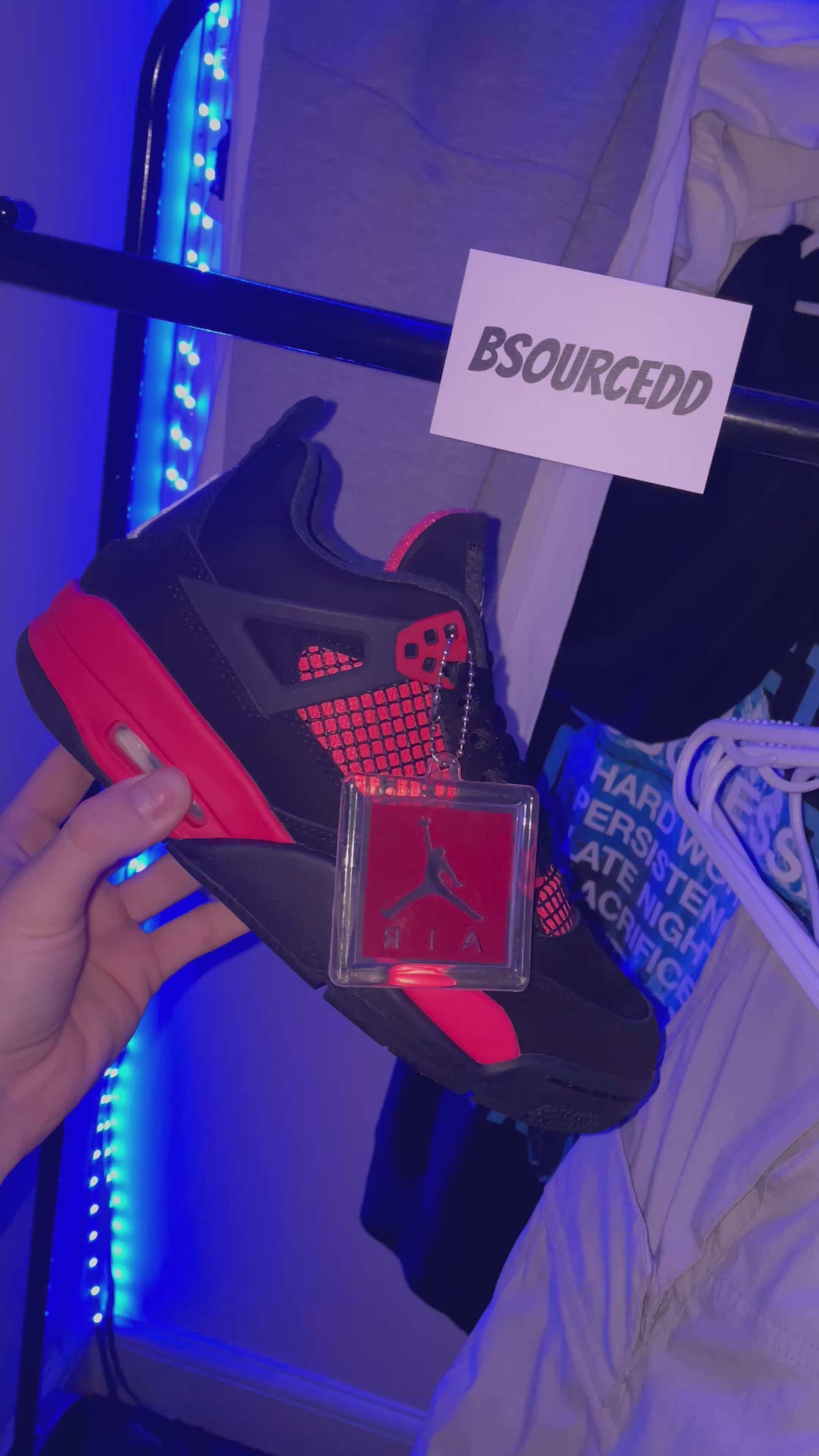 AIR JORDAN 4 RETRO ‘RED THUNDER’