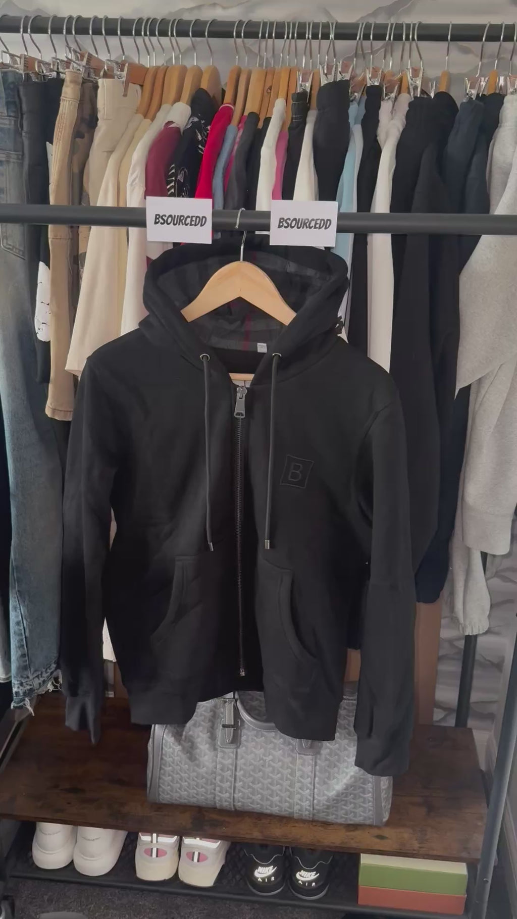 BURBERRY ZIP-UP HOODIE