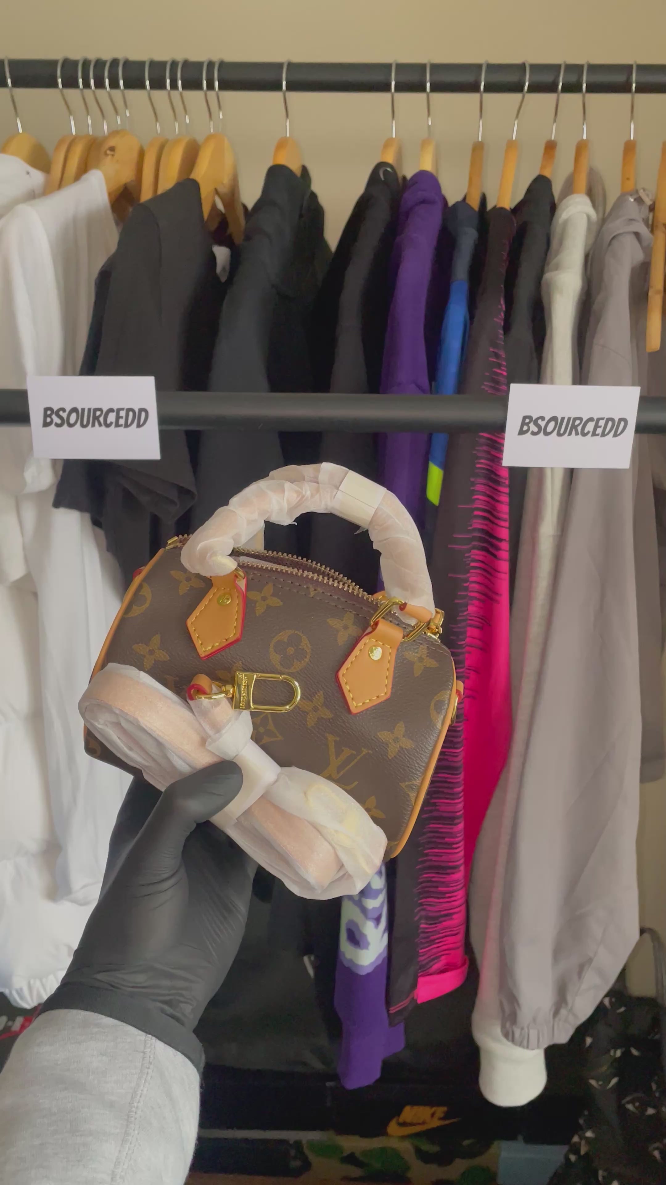 LADIES LV BAG