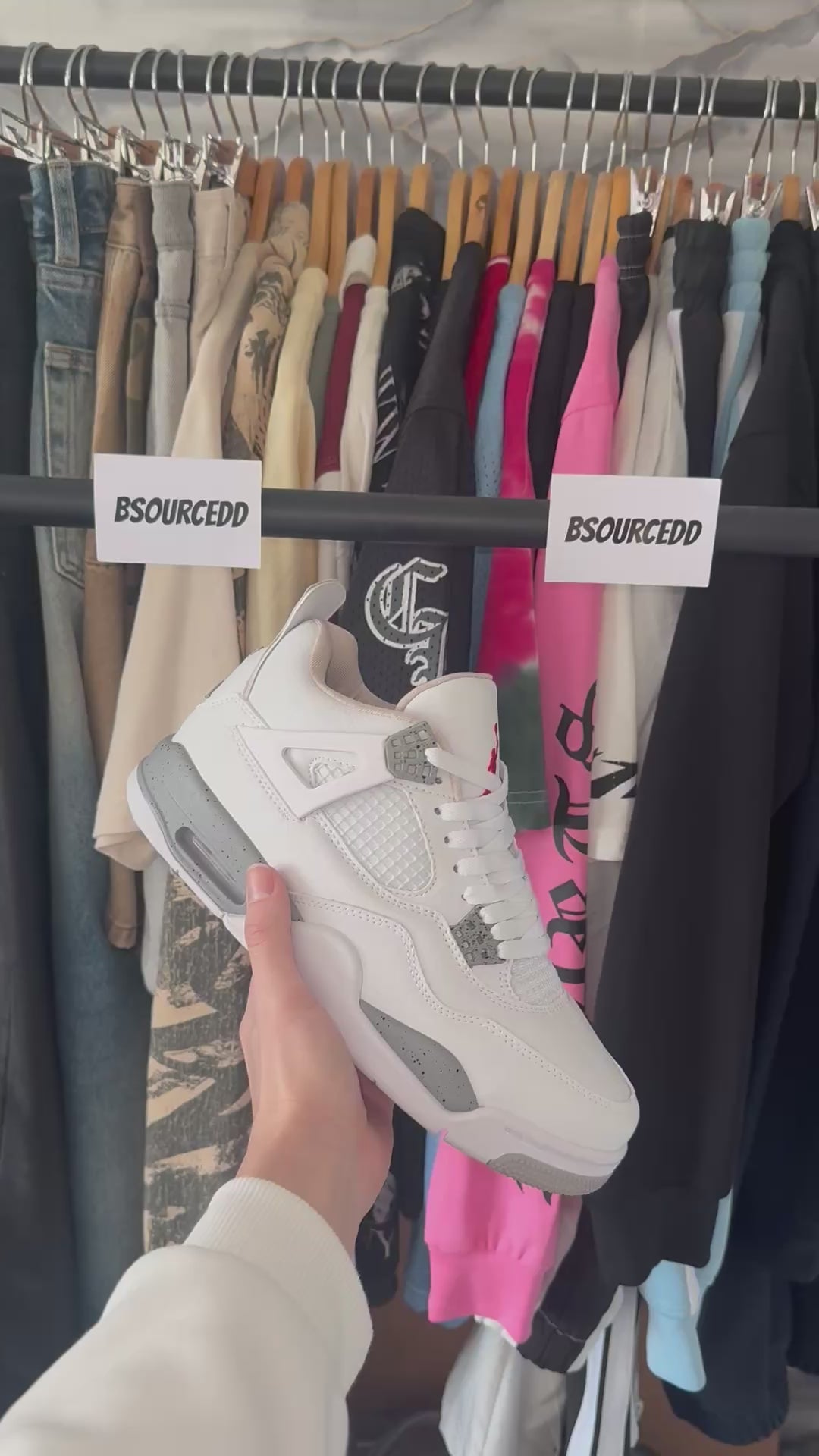 AIR JORDAN 4 RETRO ‘WHITE OREO’